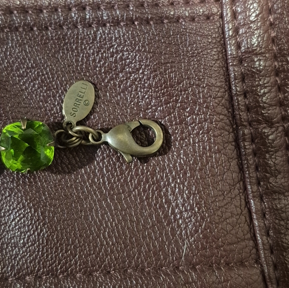 Sorrelli Vibrant Green Crystal Tennis Bracelet EUC - Picture 6 of 11